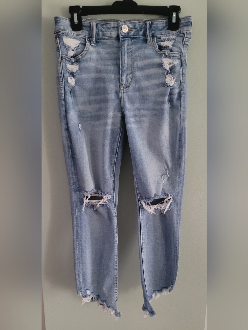 Juniors - American Eagle Outfitters Light Blue Distressed Skinny Jeans
